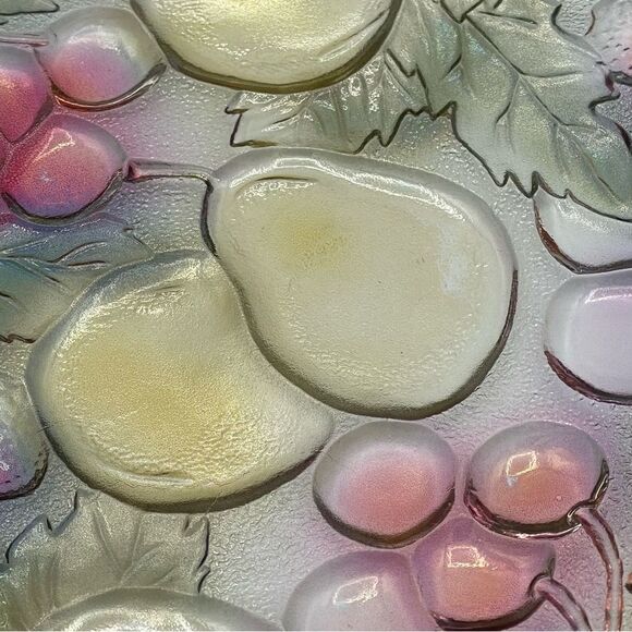Indiana Glass Rainbow Garden Fruit Textured Glass Round Serving Platter - Picture 13 of 13